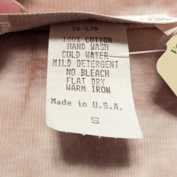 5/$25 Nature Art top by Lynn Yang - Picture 5 of 6